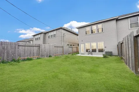 522 N 6th Street La Porte TX 77571
