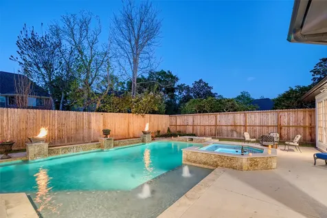 19506 Chestnut Place Houston TX 77094