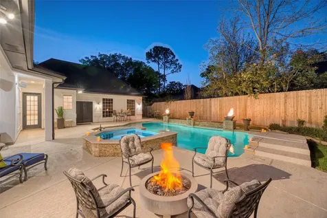 19506 Chestnut Place Houston TX 77094