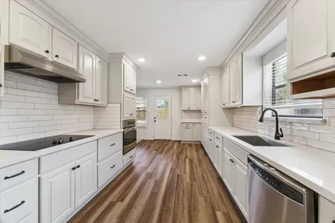 2222 Oak Shores Drive Kingwood TX 77339