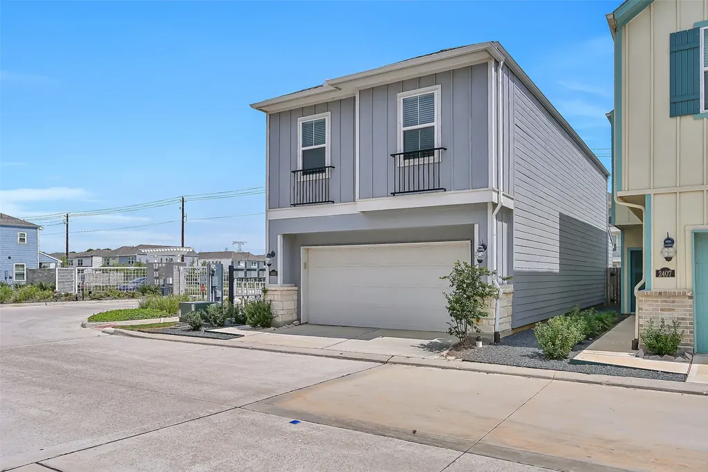 2403 Bay Breeze Drive Kemah TX 77565