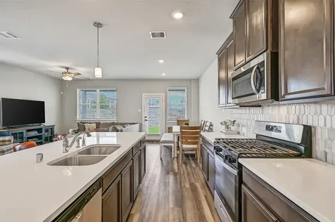 2403 Bay Breeze Drive Kemah TX 77565