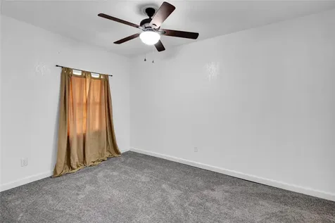 1219 W 5th Street Freeport TX 77541