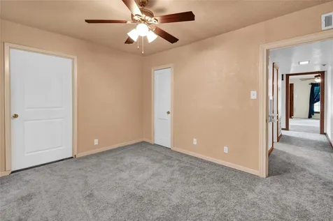 1219 W 5th Street Freeport TX 77541