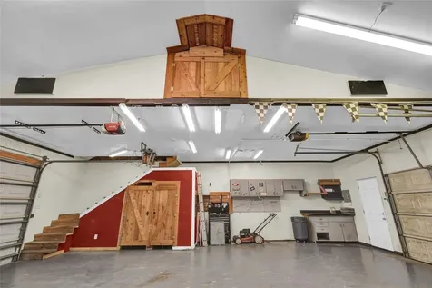 1219 W 5th Street Freeport TX 77541