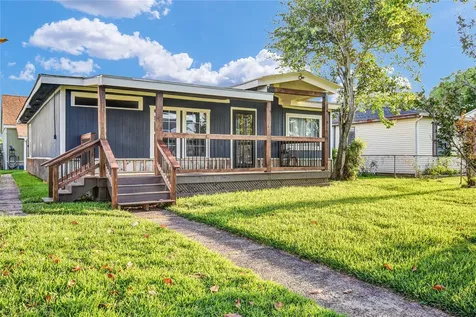 1219 W 5th Street Freeport TX 77541
