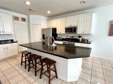 2 Stone Arrow Place The Woodlands TX 77382