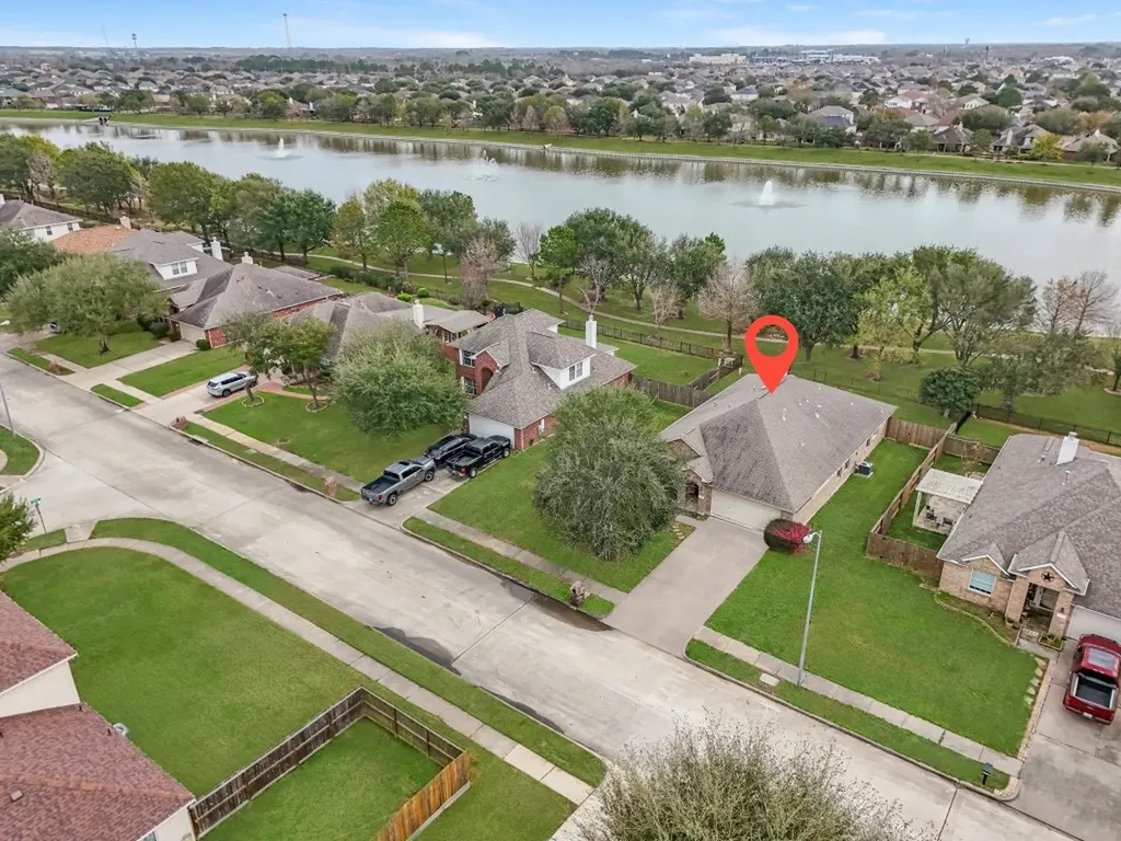 5226 Caraway Lake Drive Baytown TX 77521