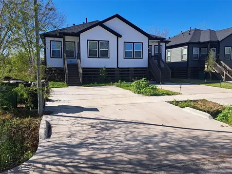 5210 Jezebel Street Houston TX 77033