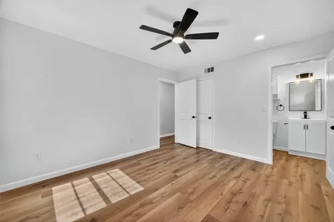 4310 Jorns Street Houston TX 77045