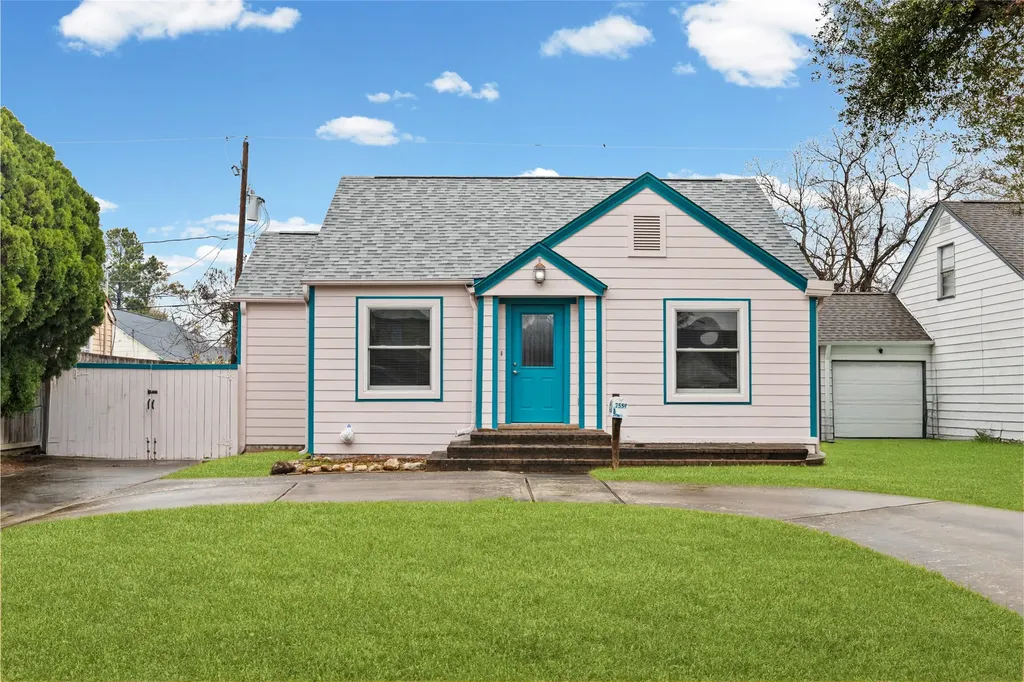 7559 Erath Street Houston TX 77023
