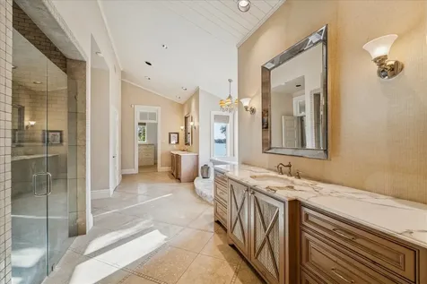 24 Miramar Heights Circle Sugar Land TX 77479