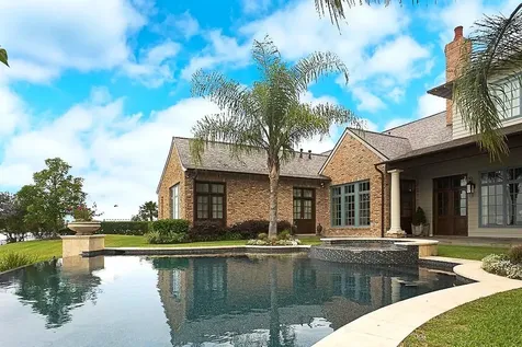 24 Miramar Heights Circle Sugar Land TX 77479