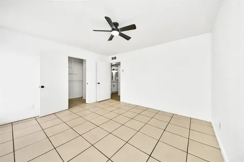 10211 Sugar Branch Drive 342 Houston TX 77036