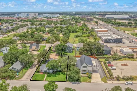 208 Fairview Avenue College Station TX 77840