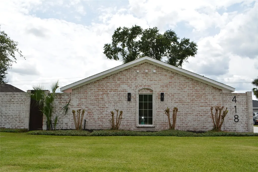418 Briar Hill Drive Houston TX 77042