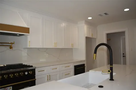 418 Briar Hill Drive Houston TX 77042