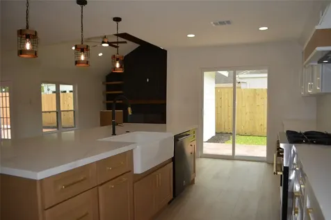 418 Briar Hill Drive Houston TX 77042