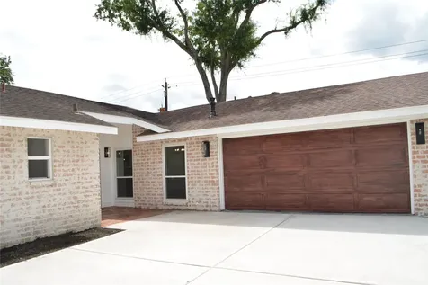 418 Briar Hill Drive Houston TX 77042
