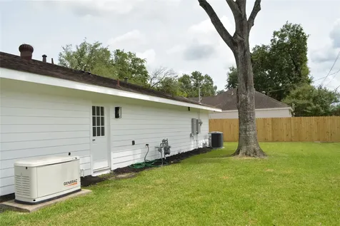 418 Briar Hill Drive Houston TX 77042