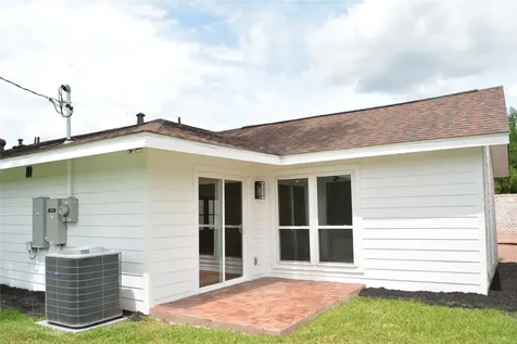 418 Briar Hill Drive Houston TX 77042