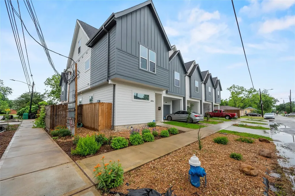 2105 Sam Wilson Street A Houston TX 77020