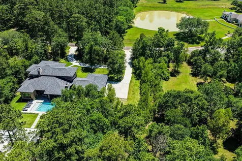 150 Autumn Way Huntsville TX 77320