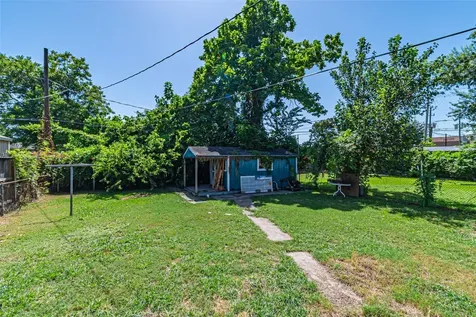 1139 Gazin Street Houston TX 77020
