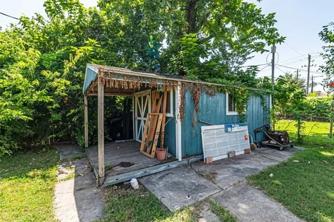 1139 Gazin Street Houston TX 77020