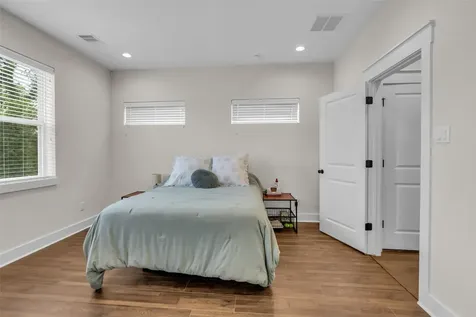 5303 Donovan Gardens Lane Houston TX 77091