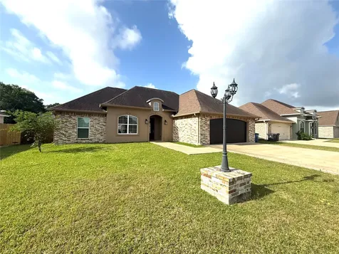 555 Tryson Lane Bridge City TX 77611