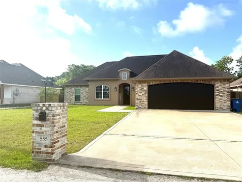 555 Tryson Lane Bridge City TX 77611