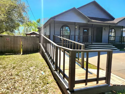 1011 W 5th Street El Campo TX 77437