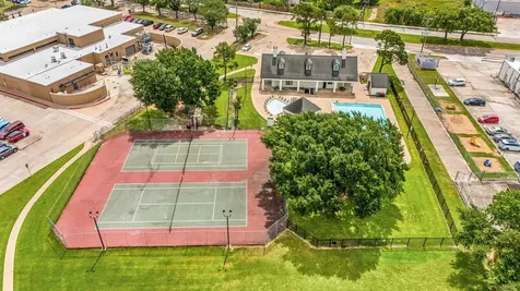 6123 Old Farmhouse Lane Katy TX 77449
