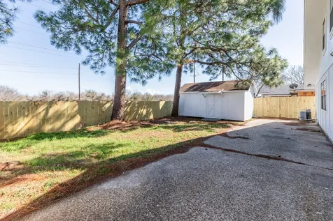 8502 Lynwood Lane Port Arthur TX 77642