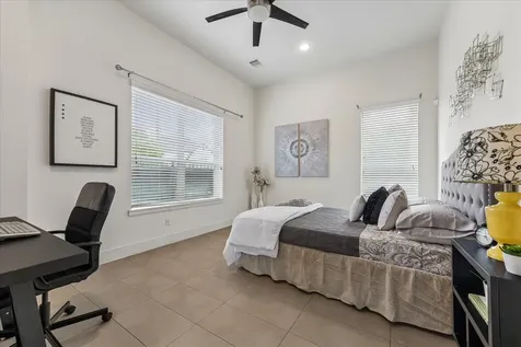 2004 Rosedale Street A Houston TX 77004