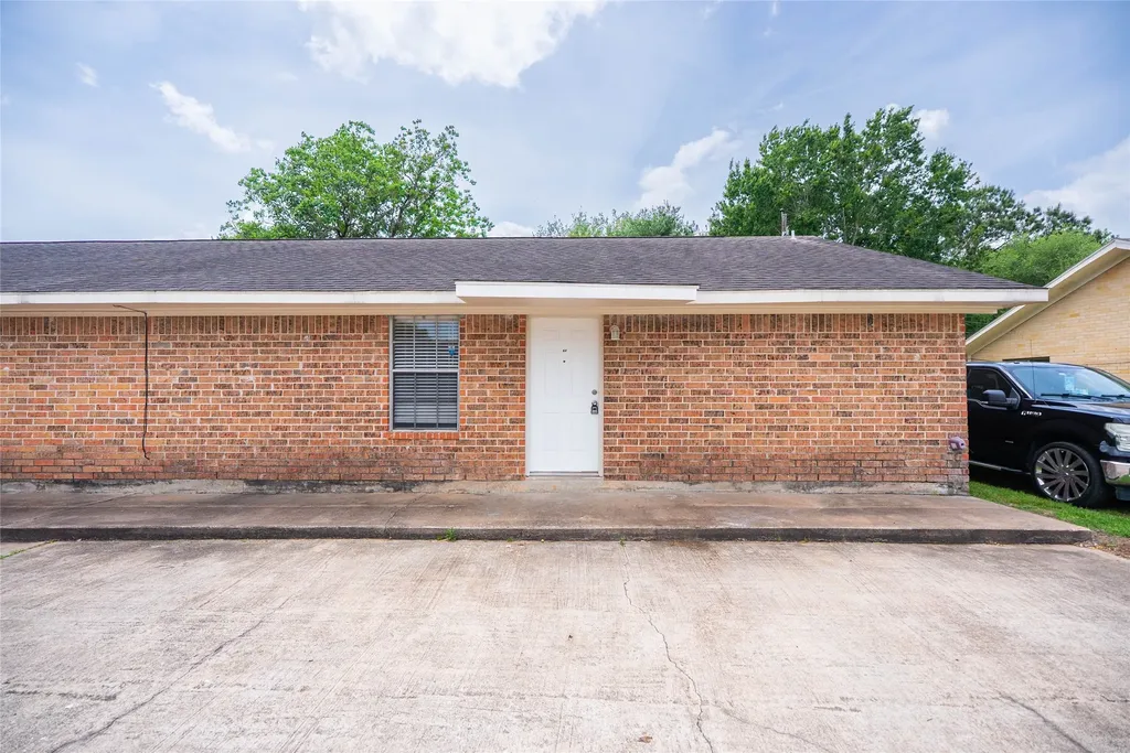 3011 Orange Street 6a Waller TX 77484