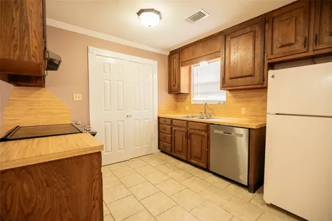 3011 Orange Street 6a Waller TX 77484