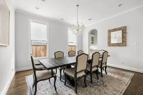 5119 Locust Street Bellaire TX 77401