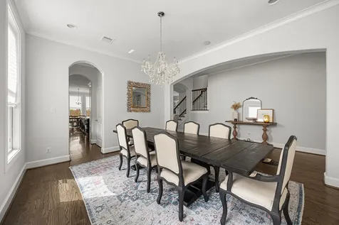 5119 Locust Street Bellaire TX 77401