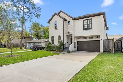 5119 Locust Street Bellaire TX 77401