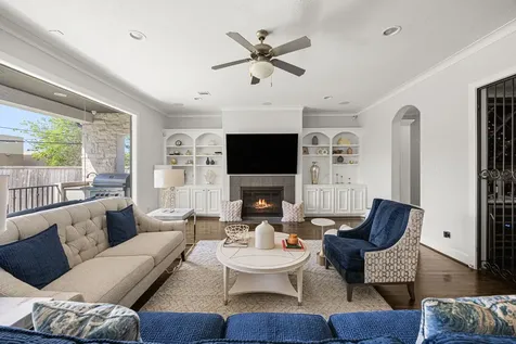 5119 Locust Street Bellaire TX 77401