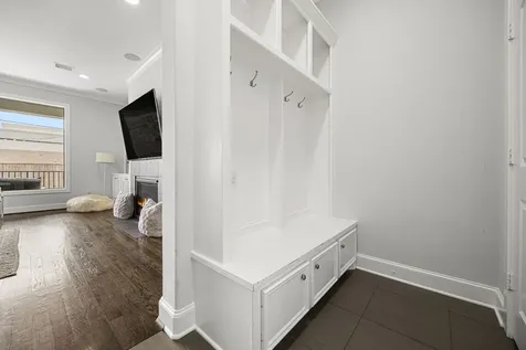 5119 Locust Street Bellaire TX 77401