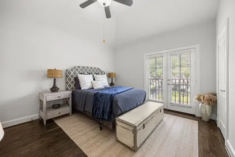 5119 Locust Street Bellaire TX 77401