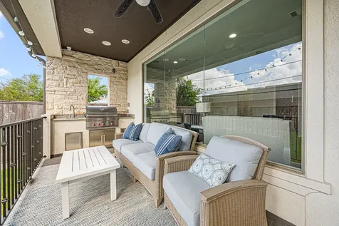 5119 Locust Street Bellaire TX 77401