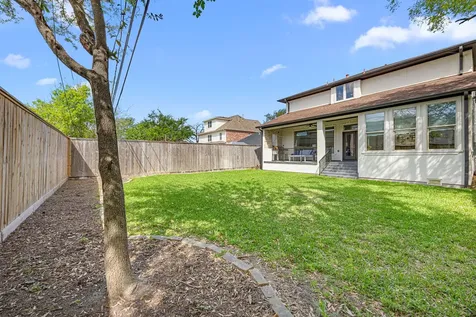 5119 Locust Street Bellaire TX 77401