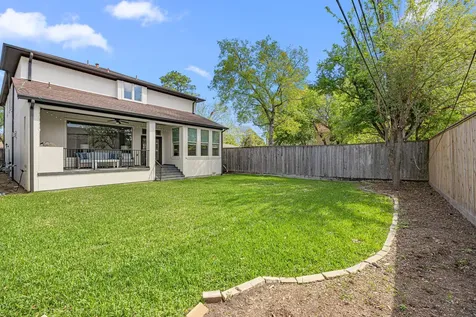 5119 Locust Street Bellaire TX 77401
