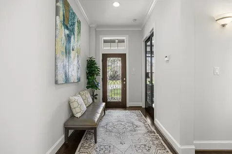5119 Locust Street Bellaire TX 77401