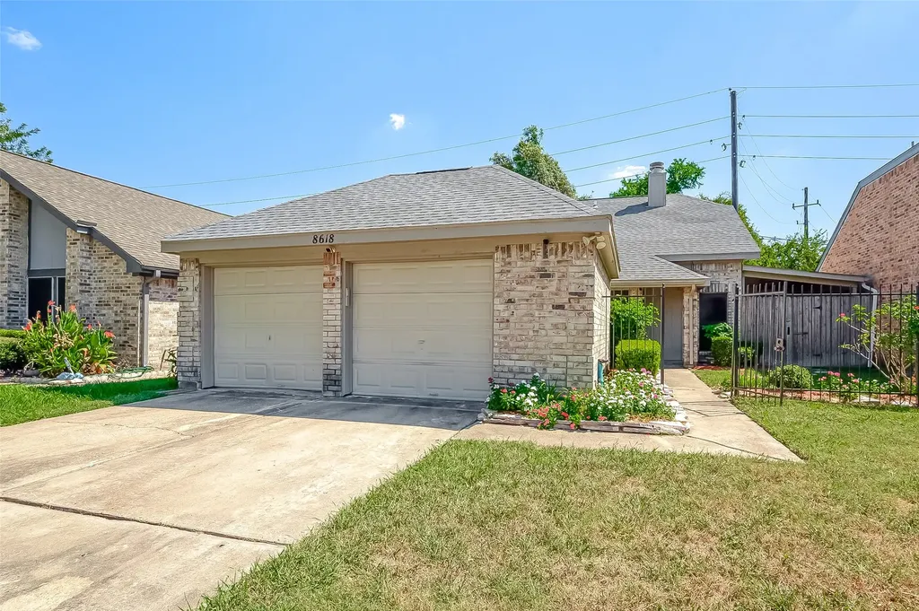 8618 Scenic Green Drive Houston TX 77088