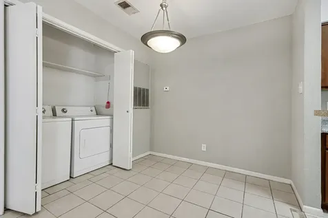 3506 Cove View Boulevard 1308 Galveston TX 77554